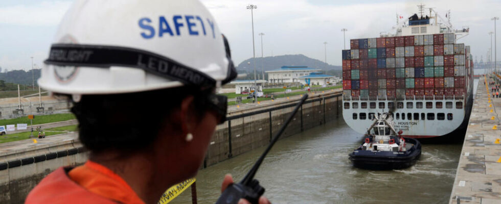 Power games between United States and China around the Panama