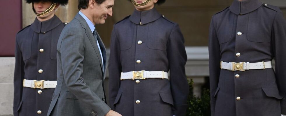 Prime Minister Trudeau fell into the languages the tongue outside