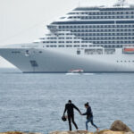 Prohibition of cruise ships the flip flop of the mayor of