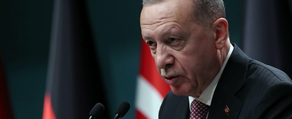 Recep Tayyip Erdogan assures not to give in to the