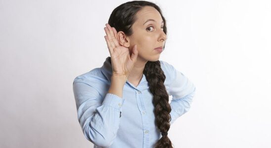 Ring that translates the sign language into text A revolutionary