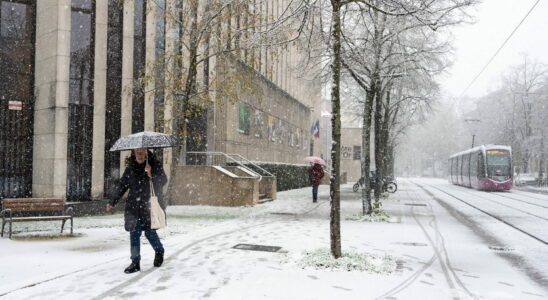 Snow arrives in all these departments even in the plain