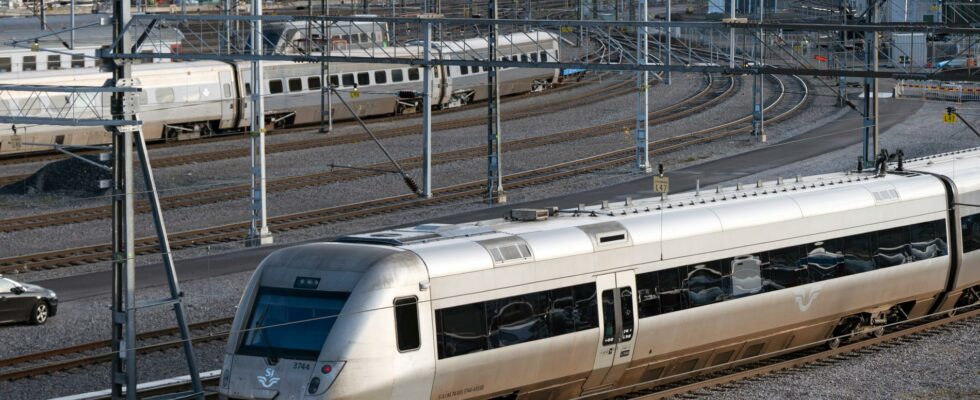 Stop for trains north of Stockholm after accident