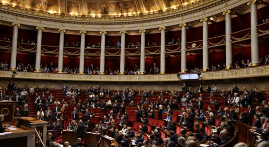 The French political class notes the erosion of the alliance