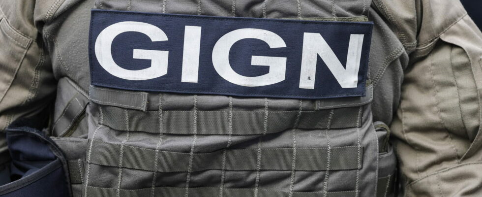 The GIGN deployed around the banking agency what we know