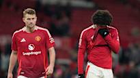 The reigning champion Manchester United fell from the English Cup