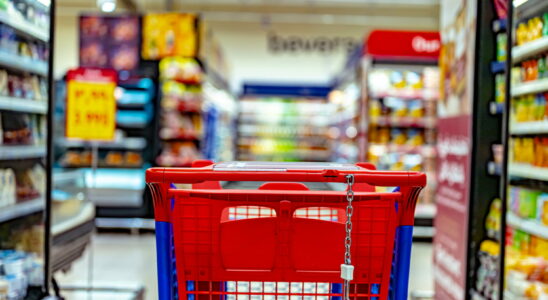 This gesture that can quickly happen in a store can