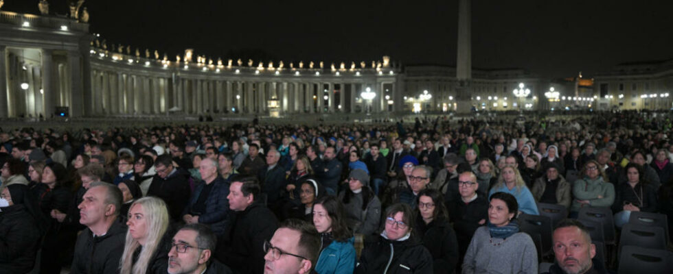 Thousands of letters sent to Pope Francis every day