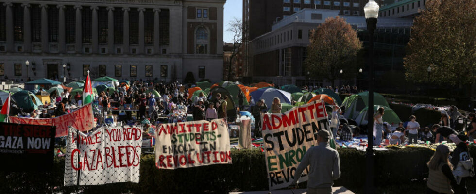 United States Donald Trump cuts subsidies at Columbia University