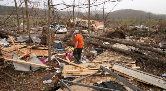 United States dozens of deaths because of violent storms and