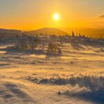 Warnings for hard winds and snow in the mountains