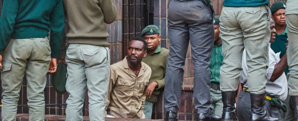 Zimbabwe Justice refuses the release under bond of the Journalist